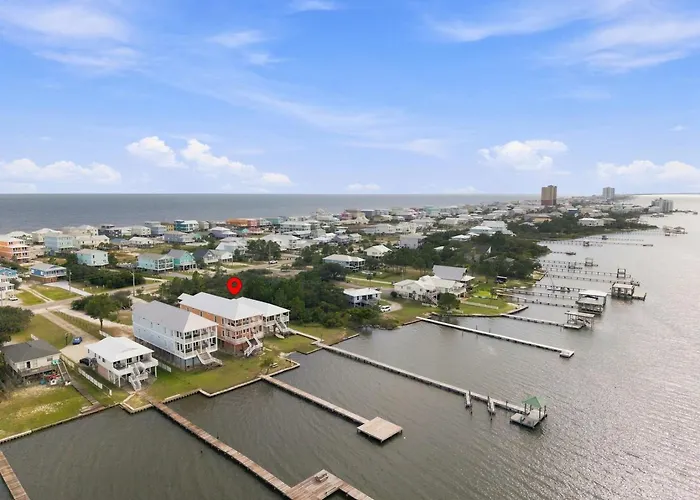 Eagles Nest Sleeps 10 Bay Views Pet-friendly