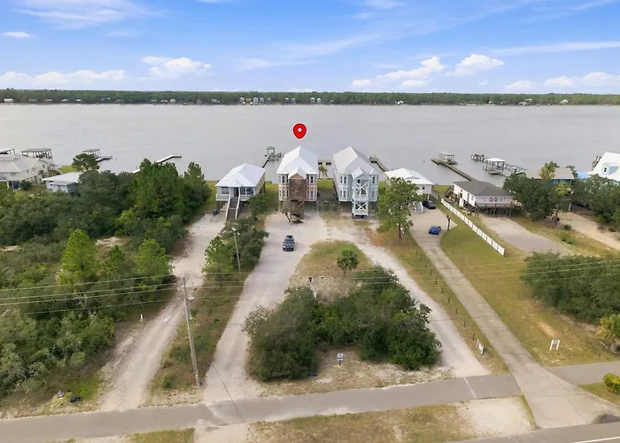 Eagles Nest Sleeps 10 Bay Views Pet-friendly Country house *